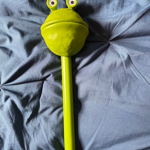 Educational Insights Puppet-on-a-Stick Kai Frog - Picture 3 of 3